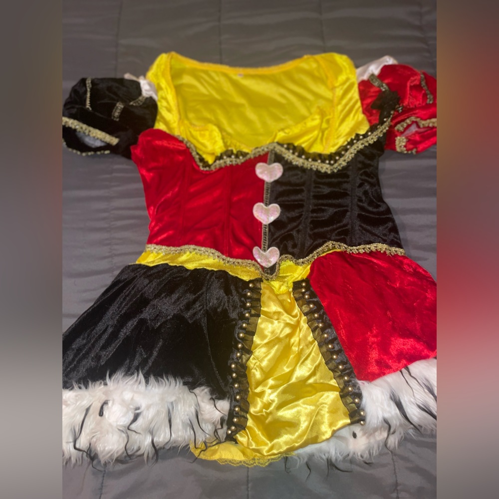 Costume